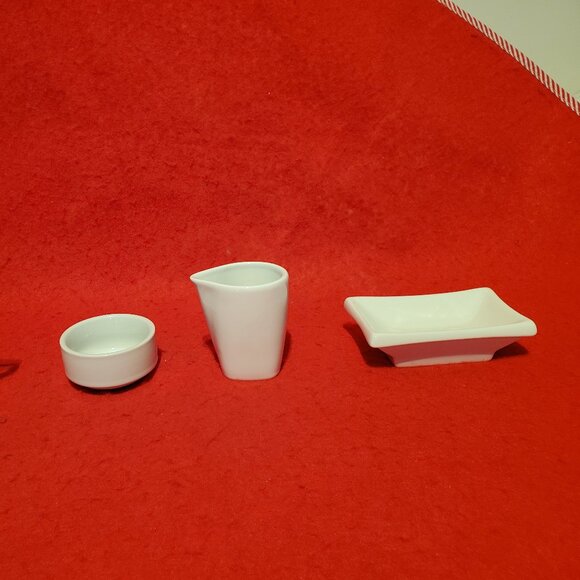 4PC White Mini Pourers, Containers, Creamers FOH, Buffalo, Cameo, Arcoroc - MINT - Picture 3 of 8